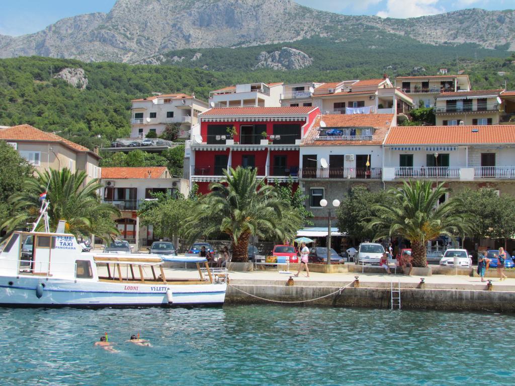 Casa Rosada Hotel Podgora Exterior foto
