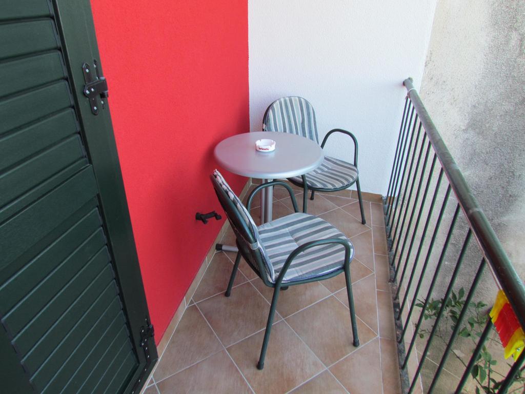Casa Rosada Hotel Podgora Cameră foto