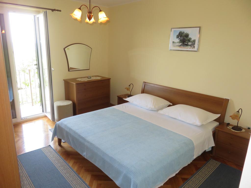 Casa Rosada Hotel Podgora Exterior foto