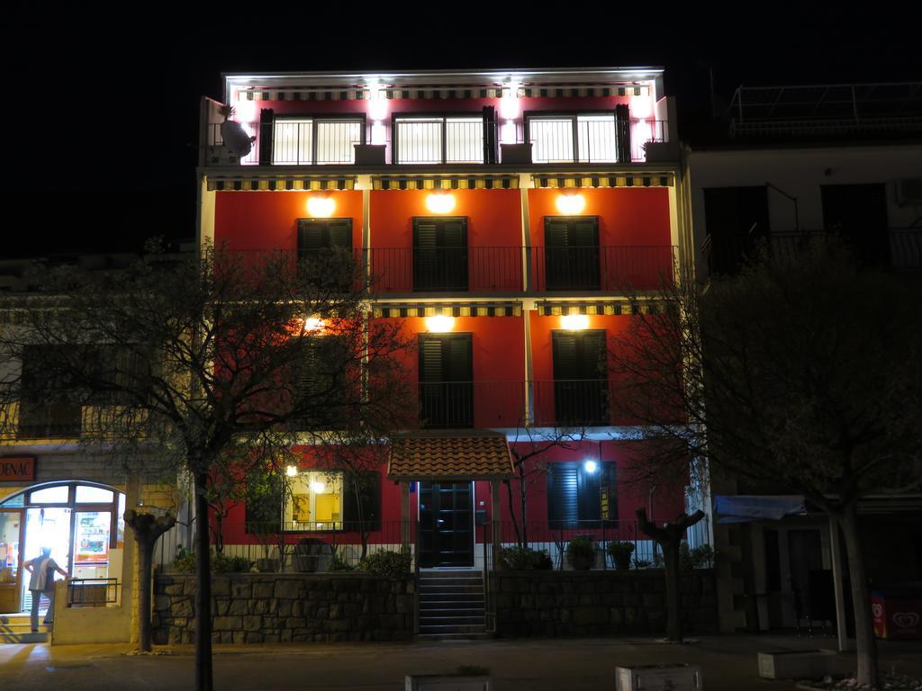 Casa Rosada Hotel Podgora Exterior foto